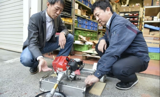 I-OTA合同会社 | 急傾斜法面対応型業界初 ワイヤ牽引式草刈機 